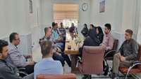 نشست رئیس مرکز بهداشت شهرستان سمنان با نیروهای خدمات.