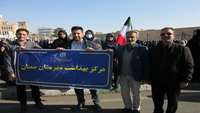 دکترمعانی، رئیس مرکز بهداشت شهرستان سمنان و تعدادی از همکاران، در مراسم راهپیمایی حمایت از امنیت و آرامش ایران اسلامی حضور یافتند. 