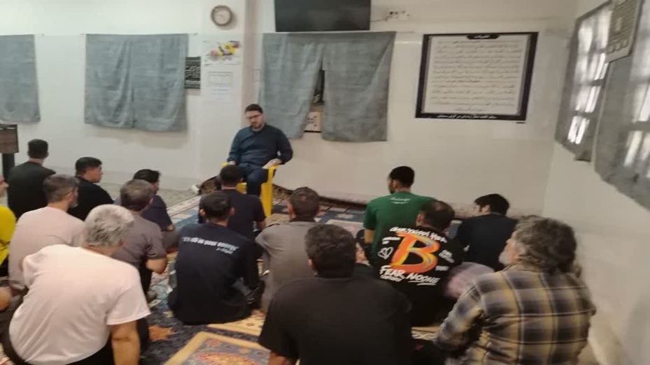 آموزش بهداشت در زندان و اردوگاه با مضمون هپاتیت C.